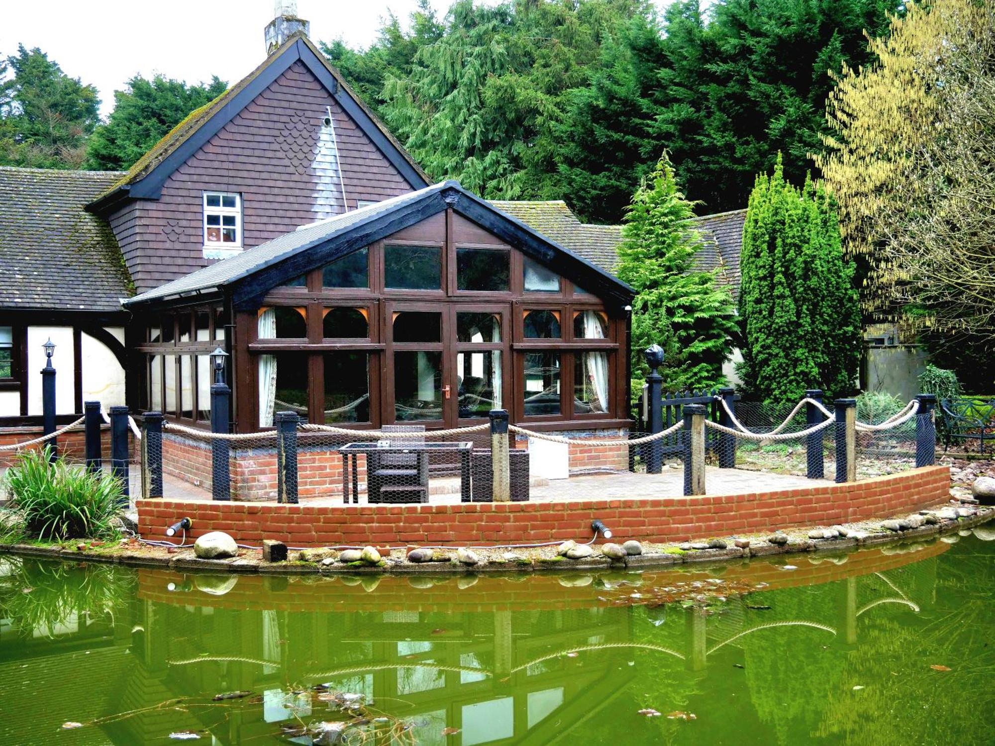 Beautiful Cottage In Brentwood Kelvedon Hatch Екстер'єр фото