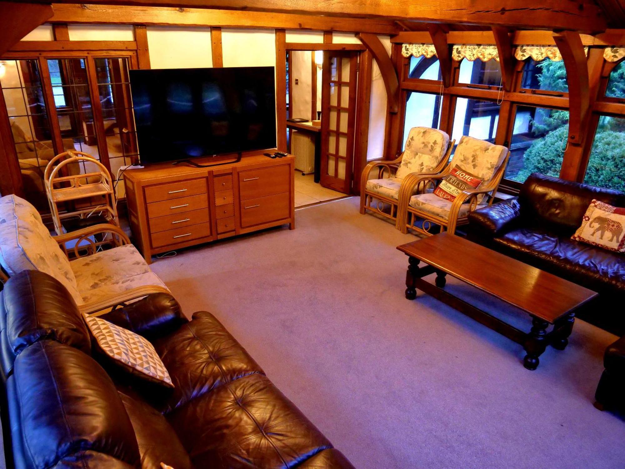 Beautiful Cottage In Brentwood Kelvedon Hatch Екстер'єр фото